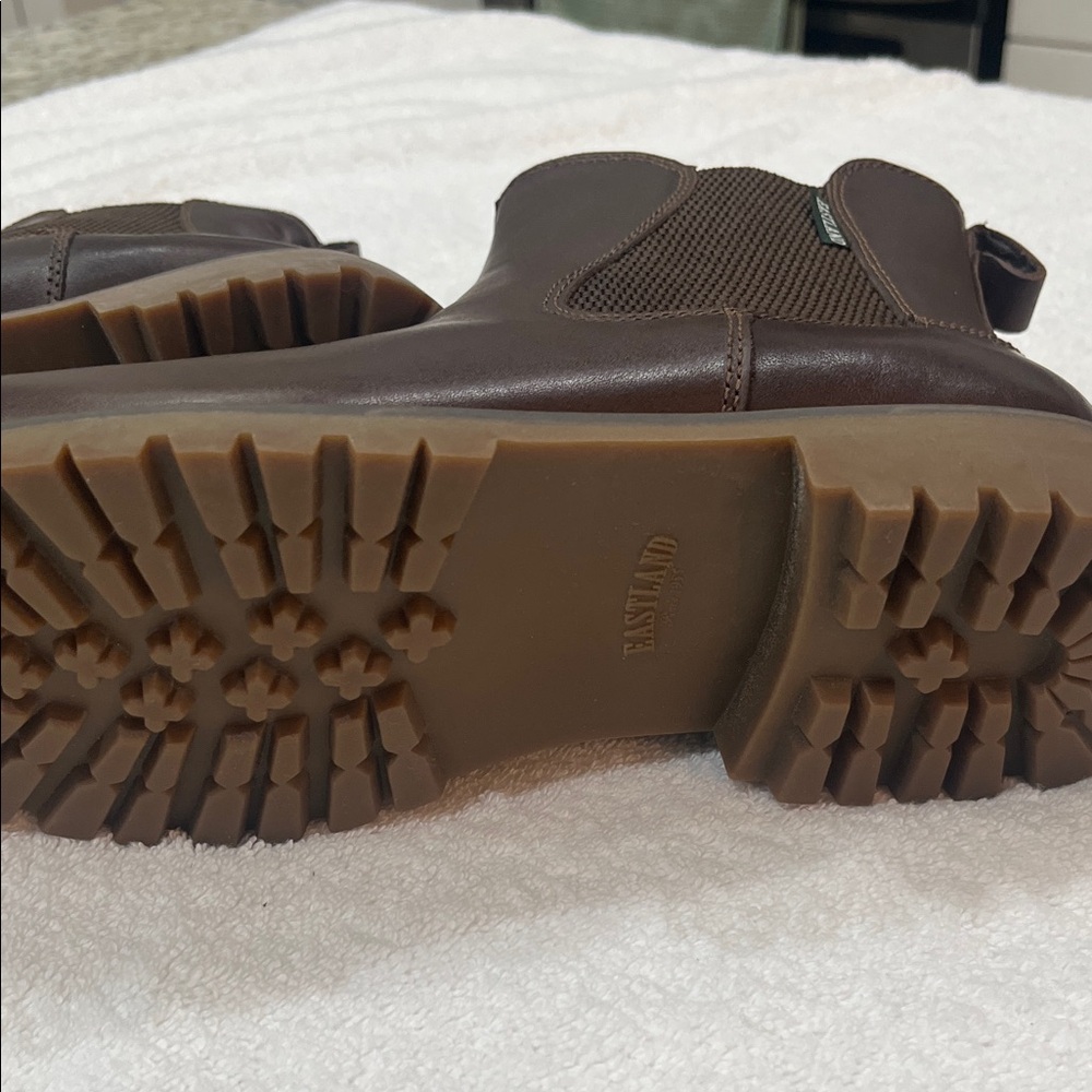Eastland Dark Brown Leather Chelsea Ankle Boots - Picture 3 of 7